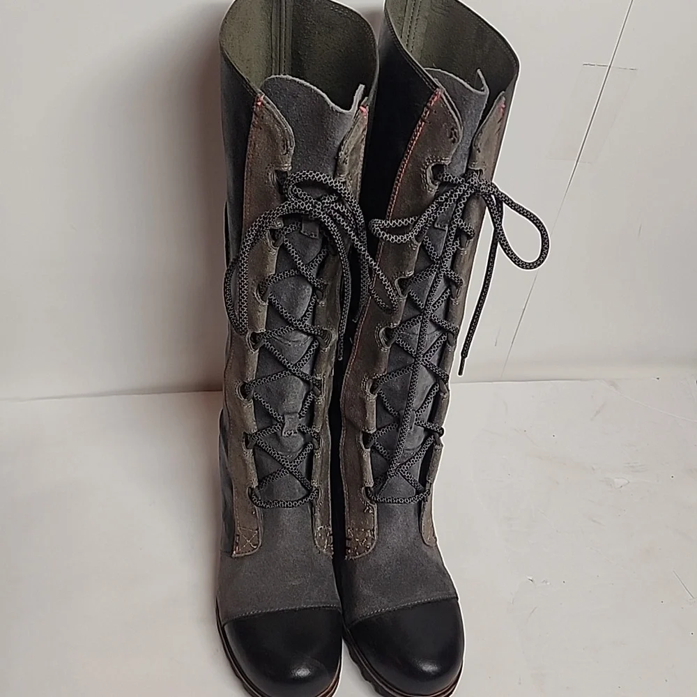 Sorel Cate The Great Sz8.5  Black Gray Olive Lace-up Tall 3.5 Hidden Wedge Boots - Picture 2 of 12